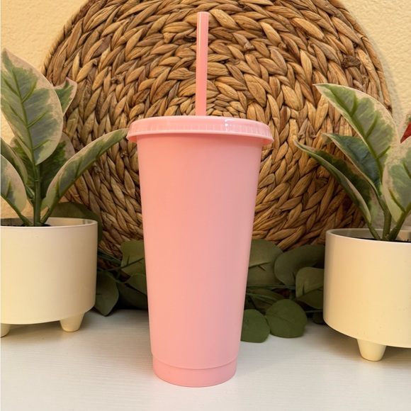 Hello Kitty Bad Bunny Benito Cup - Valentines - Picture 3 of 6